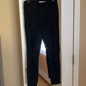 Mile high Levi’s ripped